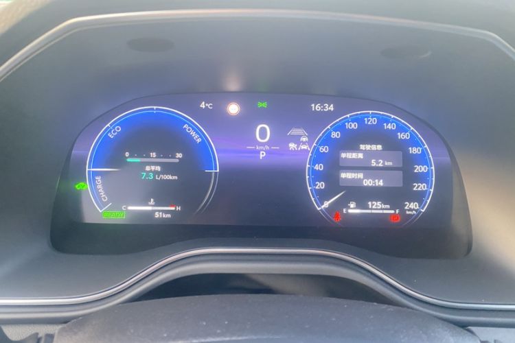 Used Toyota Avalon 2024 Dual-Engine 2.5L XLE Premium Edition Odometer Close Up