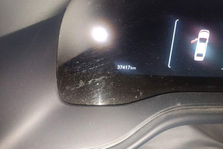 Used Toyota Avalon 2024 Dual-Motor 2.0L Premium Edition Odometer Close Up