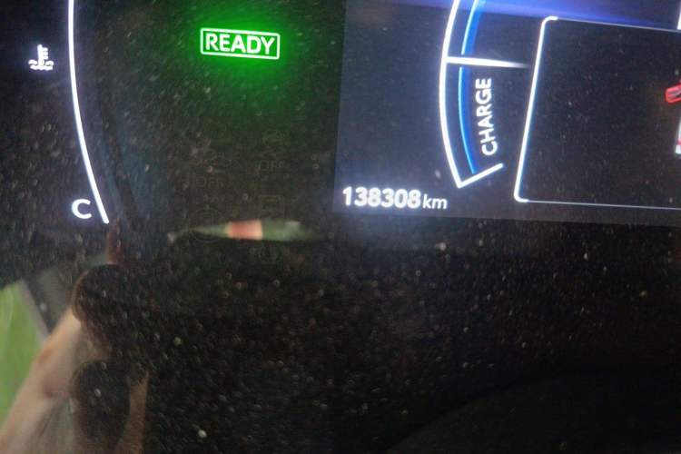 Used Toyota Avalon 2024 Dual-Motor 2.0L Premium Edition Odometer Close Up