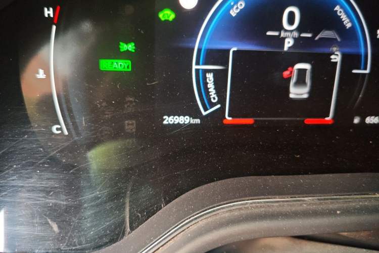 Used Toyota Avalon 2024 Dual-Motor 2.0L Luxury Edition Odometer Close Up