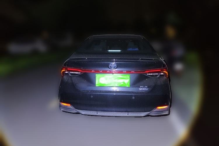 Used Toyota Avalon 2024 Dual-Engine 2.5L XLE Premium Edition Rear