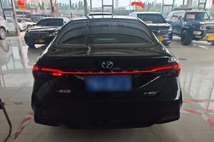 Used Toyota Avalon 2024 Dual-Motor 2.0L Luxury Edition Rear