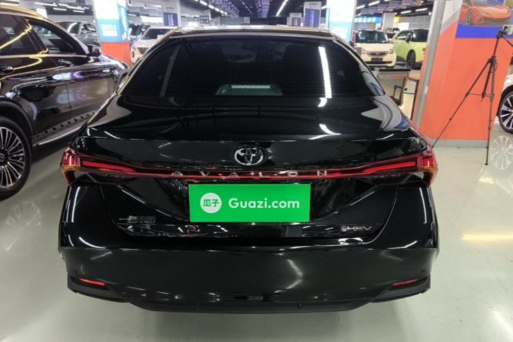 Used Toyota Avalon 2024 Dual-Motor 2.0L Luxury Edition Rear