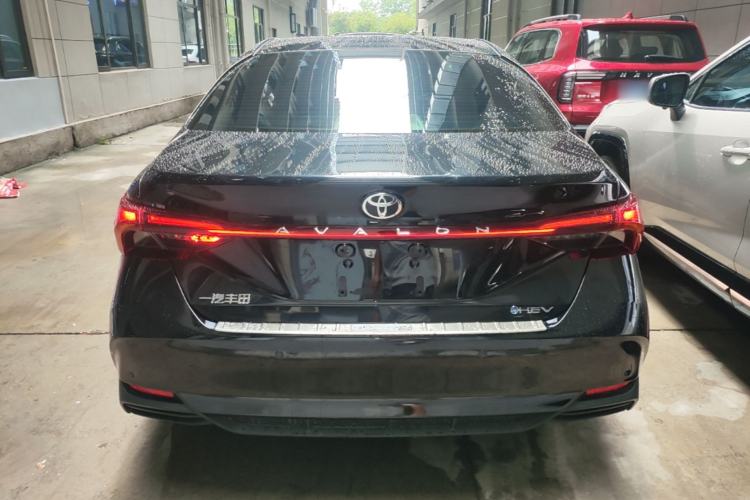 Used Toyota Avalon 2024 Dual-Motor 2.0L Premium Edition Rear