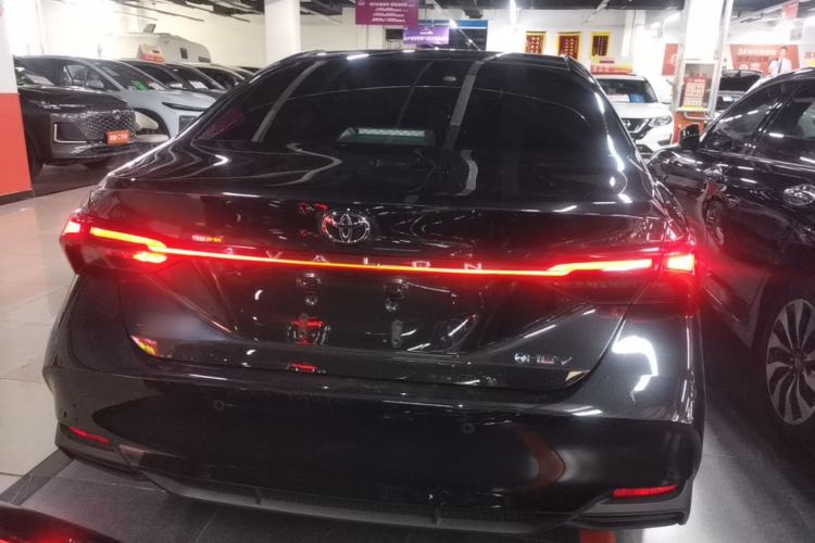 Used Toyota Avalon 2024 Dual-Motor 2.0L Luxury Edition Rear
