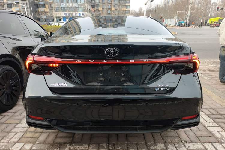 Used Toyota Avalon 2024 Dual-Motor 2.0L Premium Edition Rear