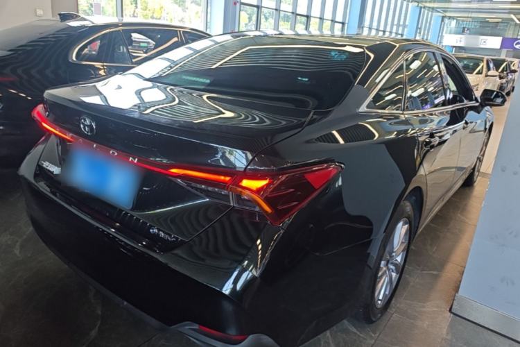 Used Toyota Avalon 2024 Dual-Motor 2.0L Premium Edition Rear Right 45 Deg