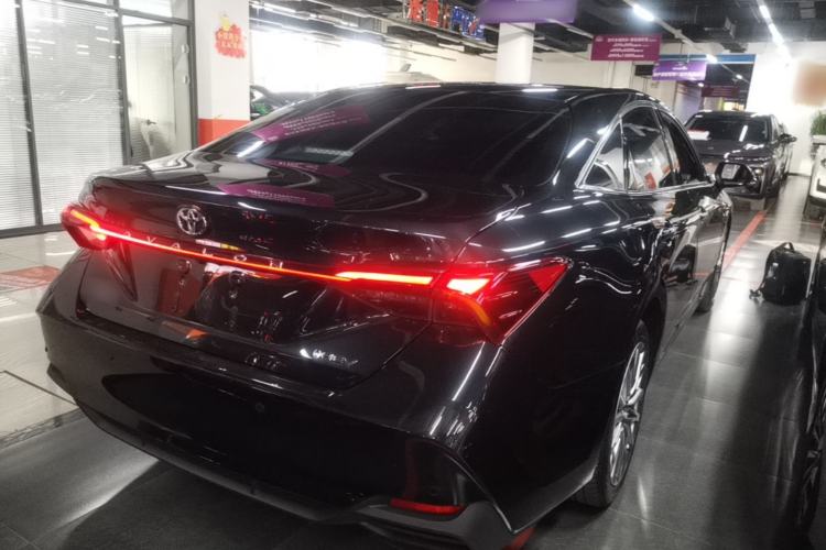 Used Toyota Avalon 2024 Dual-Motor 2.0L Luxury Edition Rear Right 45 Deg