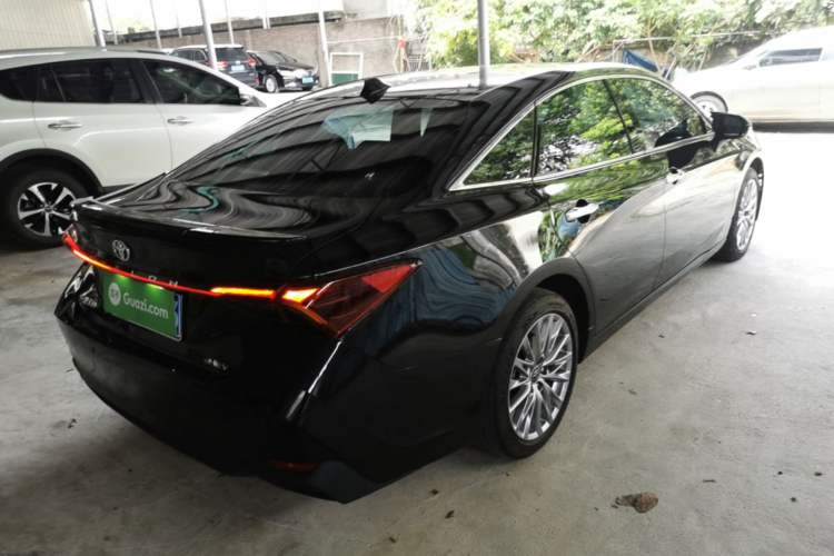 Used Toyota Avalon 2024 Dual-Motor 2.0L Luxury Edition Rear Right 45 Deg