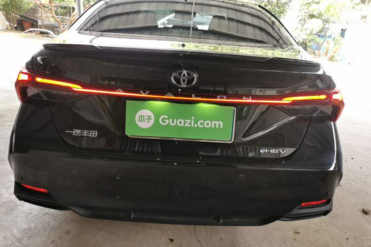 Used Toyota Avalon 2024 Dual-Motor 2.0L Luxury Edition Rear