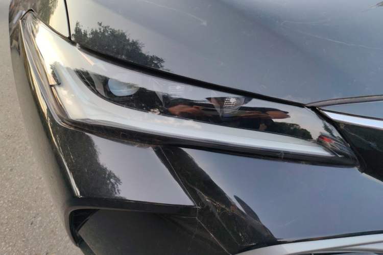 Used Toyota Avalon 2024 Dual-Motor 2.0L Premium Edition Right Front Headlight