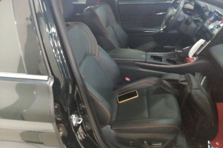 Used Toyota Avalon 2024 Dual-Motor 2.0L Luxury Edition Right Front Seat
