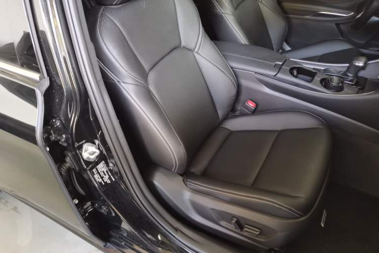 Used Toyota Avalon 2024 2.0L Ambition Edition Right Front Seat
