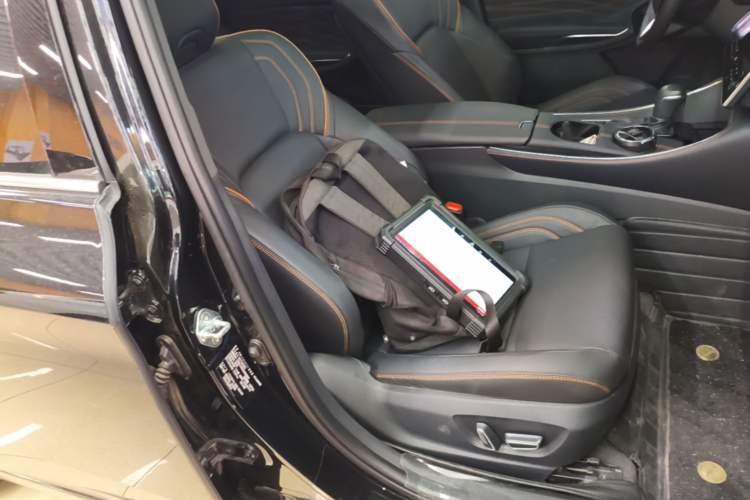 Used Toyota Avalon 2024 Dual-Motor 2.0L Luxury Edition Right Front Seat
