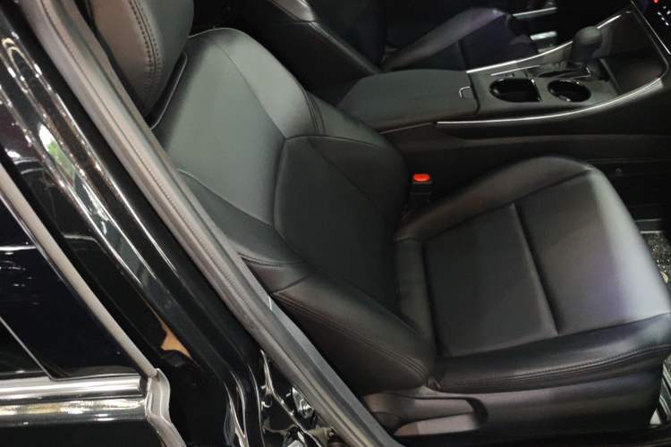 Used Toyota Avalon 2024 2.0L Ambition Edition Right Front Seat