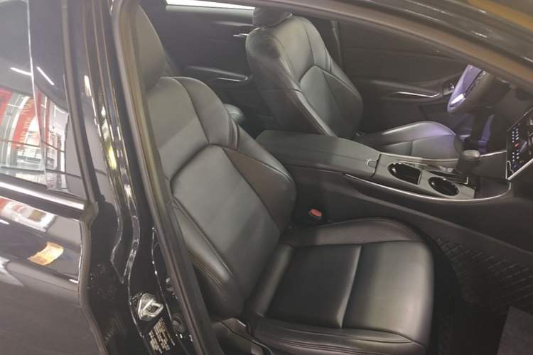 Used Toyota Avalon 2024 2.0L Ambition Edition Right Front Seat