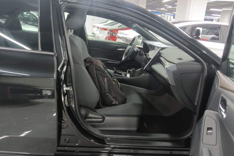 Used Toyota Avalon 2024 2.0L Ambition Edition Right Front Seat