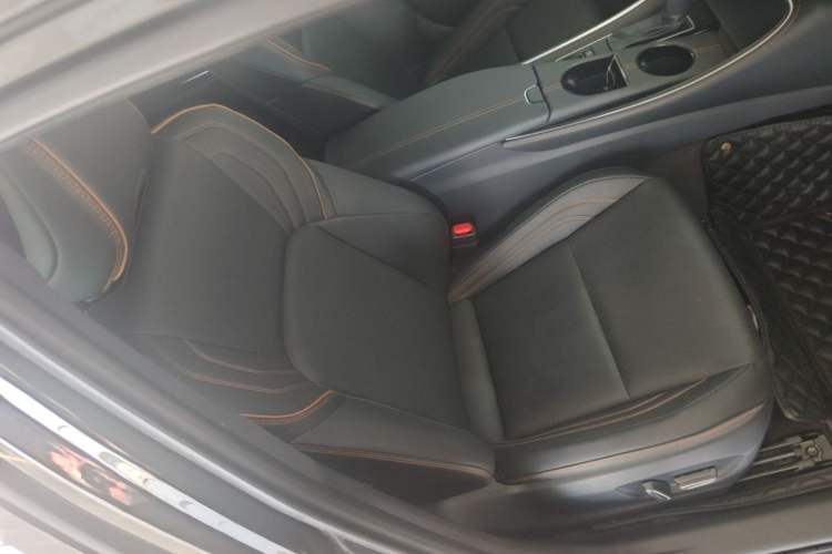 Used Toyota Avalon 2024 2.0L Premium Edition Right Front Seat
