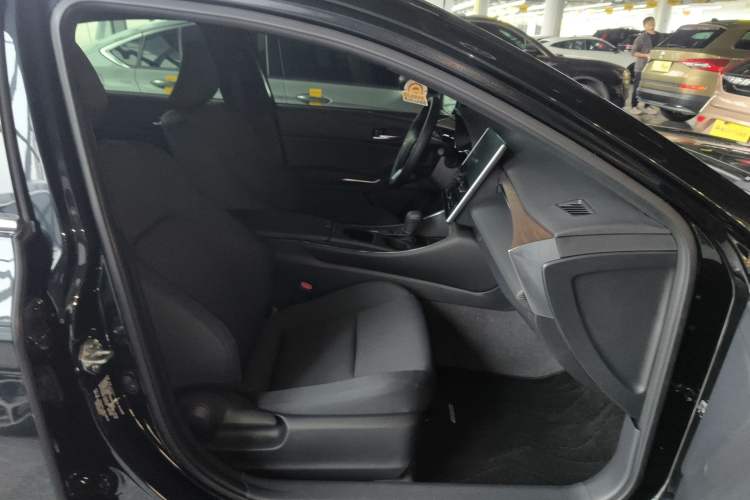 Used Toyota Avalon 2024 2.0L Ambition Edition Right Front Seat