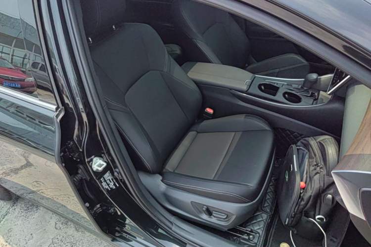 Used Toyota Avalon 2024 2.0L Ambition Edition Right Front Seat