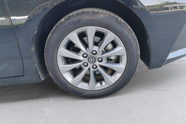 Used Toyota Avalon 2024 2.0L Ambition Edition Right Front Wheel Hub