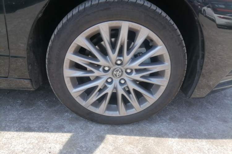 Used Toyota Avalon 2024 2.0L Luxury Edition Right Front Wheel Hub