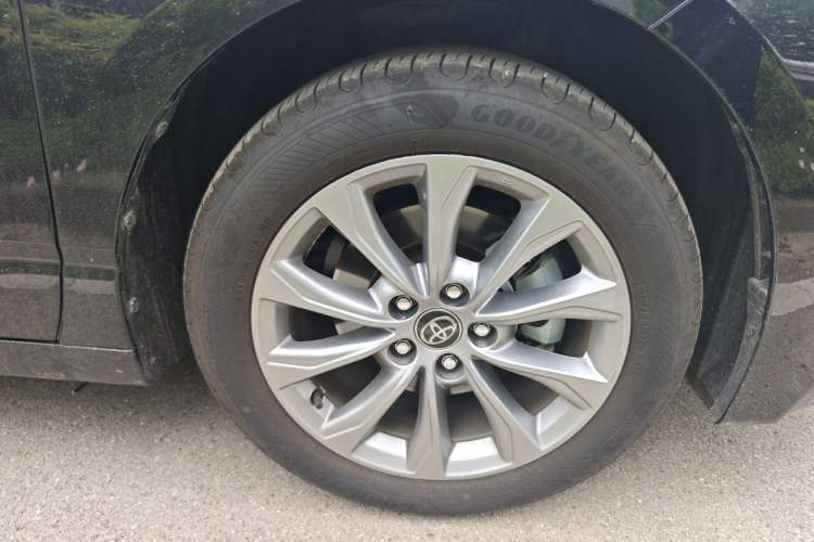 Used Toyota Avalon 2024 2.0L Ambition Edition Right Front Wheel Hub