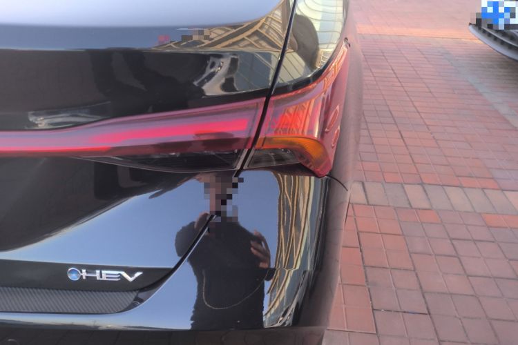 Used Toyota Avalon 2024 Dual-Motor 2.0L Luxury Edition Right Rear Taillight