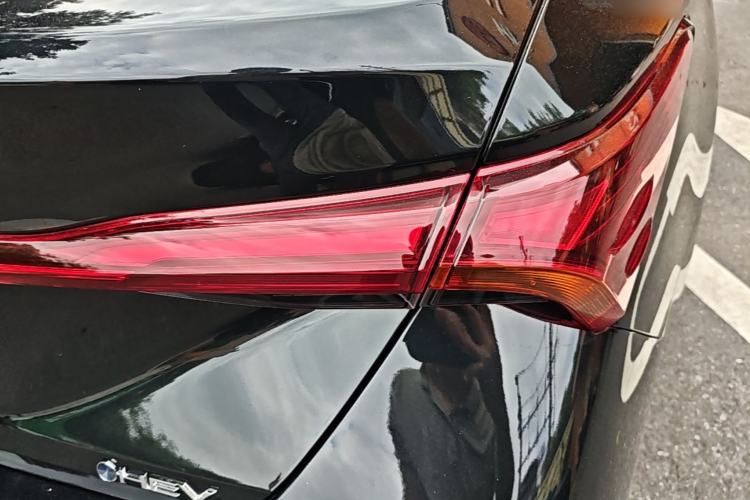 Used Toyota Avalon 2024 Dual-Motor 2.0L Luxury Edition Right Rear Taillight