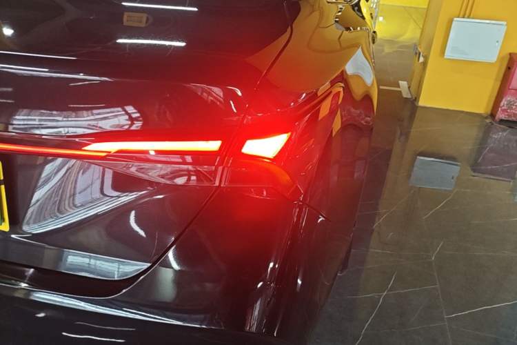 Used Toyota Avalon 2024 2.0L Ambition Edition Right Rear Taillight