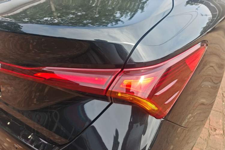 Used Toyota Avalon 2024 2.0L Luxury Edition Right Rear Taillight