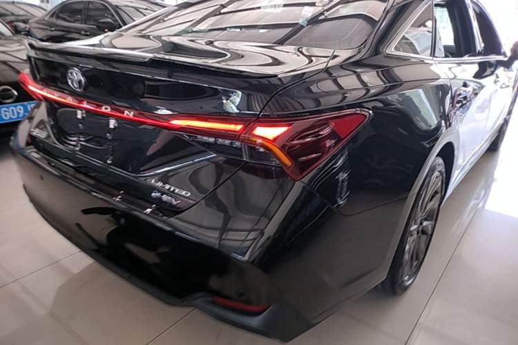 Used Toyota Avalon 2024 Dual-Motor 2.5L Limited Flagship Edition Right Rear Taillight