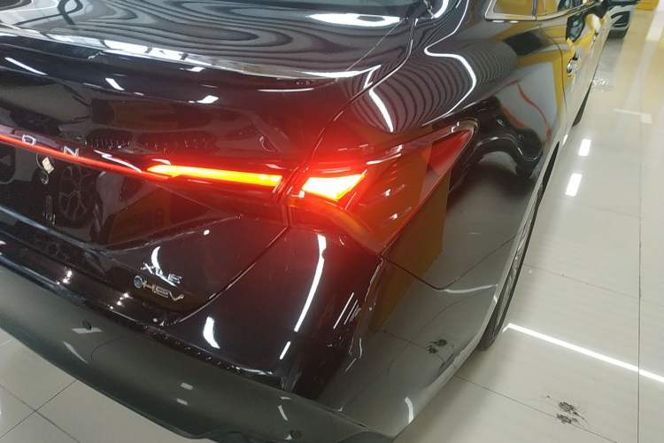 Used Toyota Avalon 2024 Dual-Engine 2.5L XLE Premium Edition Right Rear Taillight