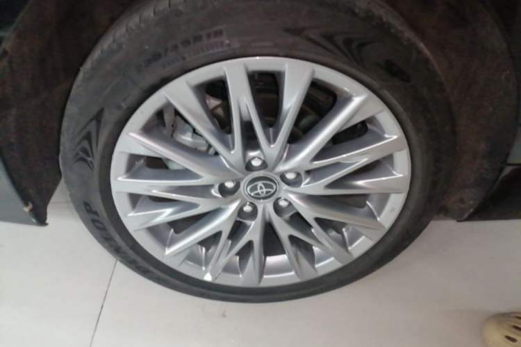 Used Toyota Avalon 2024 Dual-Motor 2.0L Luxury Edition Right Rear Wheel Hub