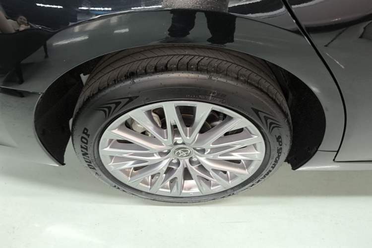 Used Toyota Avalon 2024 Dual-Motor 2.0L Luxury Edition Right Rear Wheel Hub