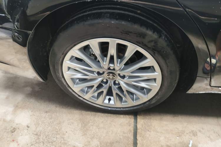Used Toyota Avalon 2024 Dual-Motor 2.0L Premium Edition Right Rear Wheel Hub