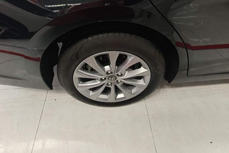 Used Toyota Avalon 2024 2.0L Premium Edition Right Rear Wheel Hub