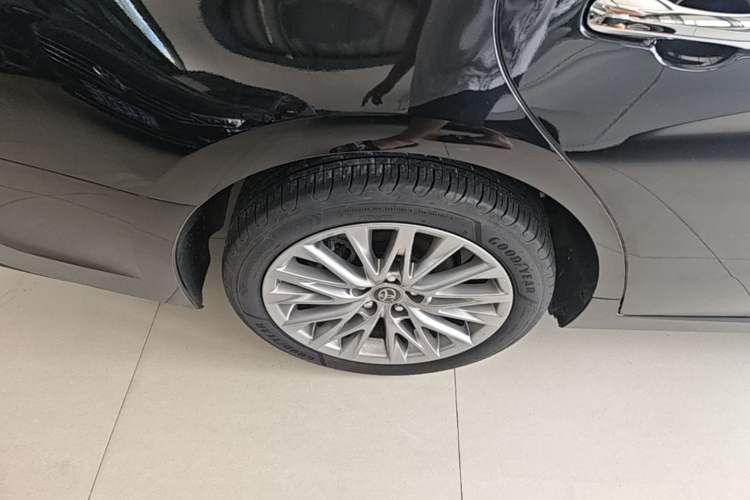 Used Toyota Avalon 2024 Dual-Motor 2.0L Luxury Edition Right Rear Wheel Hub