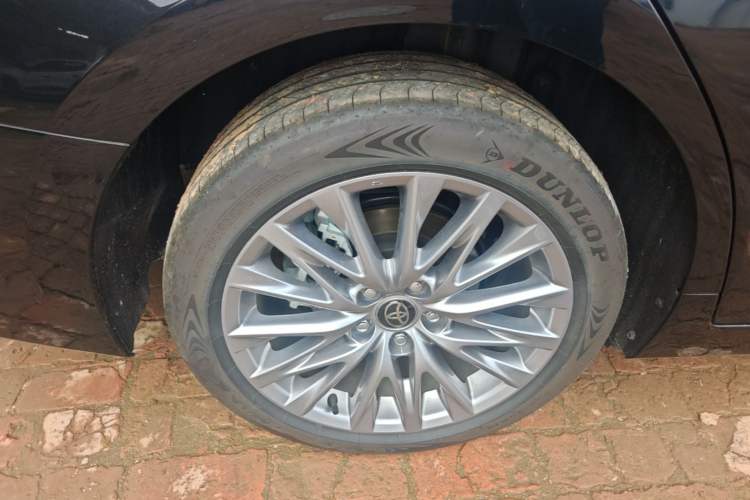 Used Toyota Avalon 2024 2.0L Luxury Edition Right Rear Wheel Hub