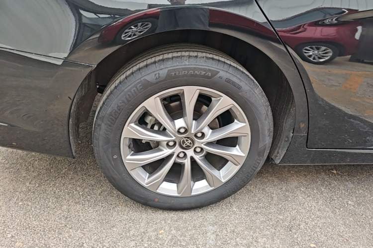 Used Toyota Avalon 2024 2.0L Ambition Edition Right Rear Wheel Hub