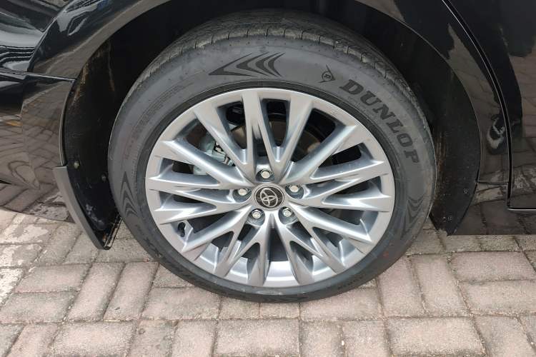 Used Toyota Avalon 2024 Dual-Motor 2.0L Premium Edition Right Rear Wheel Hub