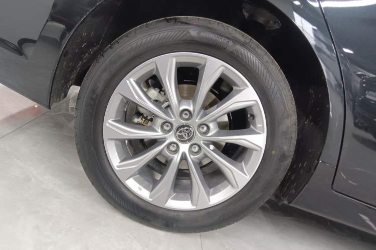 Used Toyota Avalon 2024 2.0L Ambition Edition Right Rear Wheel Hub