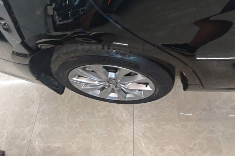 Used Toyota Avalon 2024 2.0L Ambition Edition Right Rear Wheel Hub