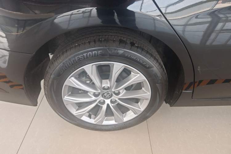 Used Toyota Avalon 2024 2.0L Premium Edition Right Rear Wheel Hub