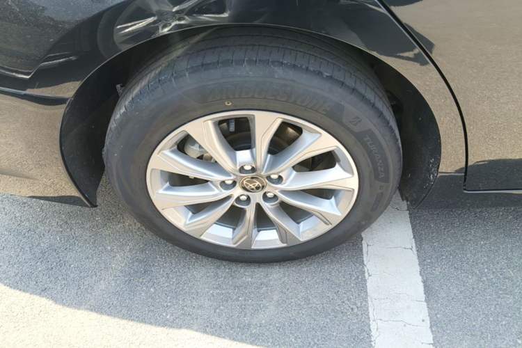 Used Toyota Avalon 2024 Dual-Motor 2.0L Premium Edition Right Rear Wheel Hub