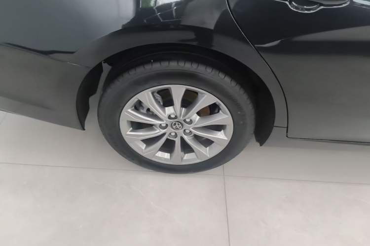 Used Toyota Avalon 2024 2.0L Ambition Edition Right Rear Wheel Hub