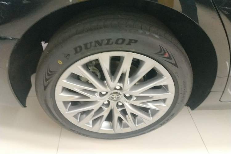 Used Toyota Avalon 2024 Dual-Engine 2.5L XLE Premium Edition Right Rear Wheel Hub