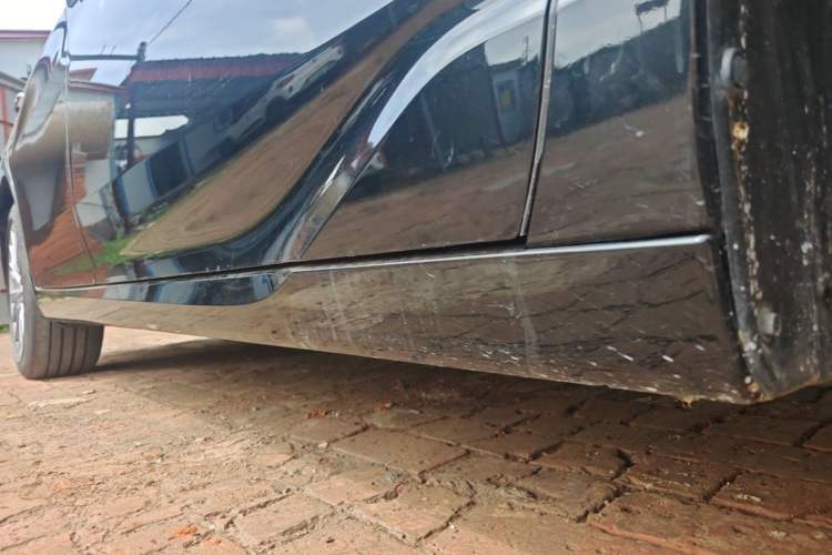 Used Toyota Avalon 2024 2.0L Luxury Edition Right Side Sill