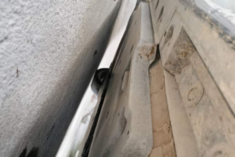Used Toyota Avalon 2024 Dual-Motor 2.0L Luxury Edition Right Side Sill