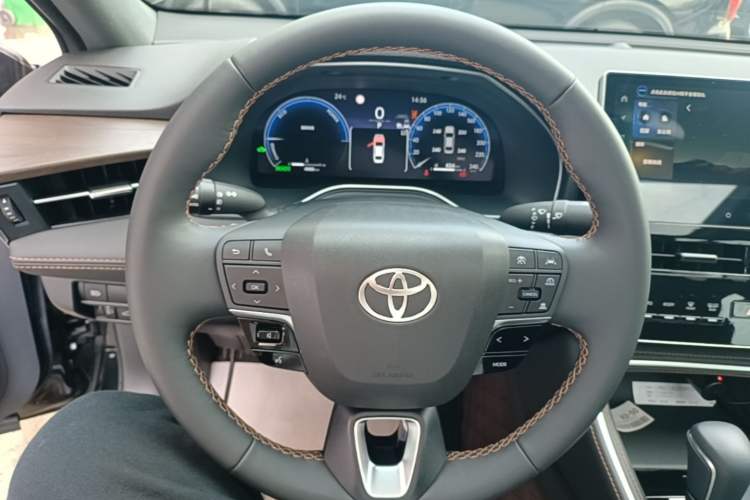 Used Toyota Avalon 2024 Dual-Motor 2.0L Luxury Edition Steering Wheel